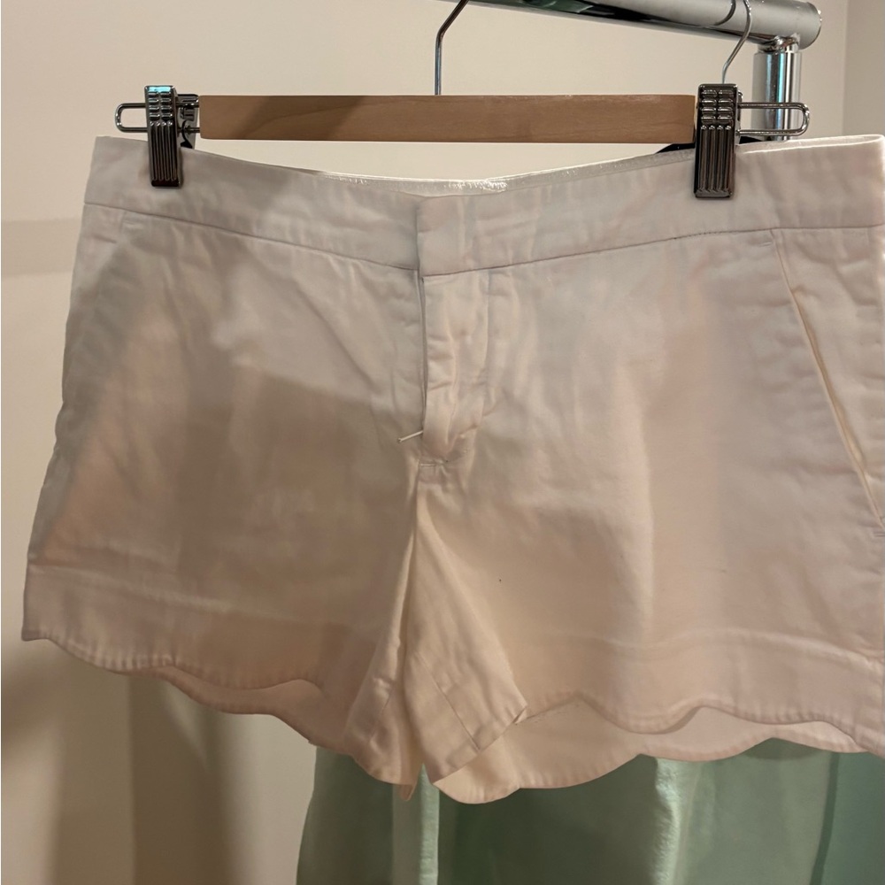 Club Monaco Women's White Short